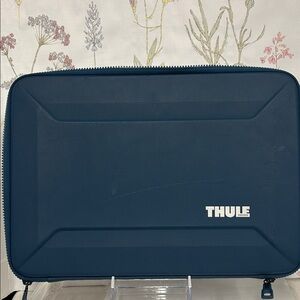 Thule teal Blue Hard Shell Tablet Sleeve Case